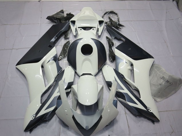 White and Silver 2004-2005 Honda CBR1000RR Motorcycle Fairings White and Silver 2004-2005 Honda CBR1000RR Motorcycle Fairings