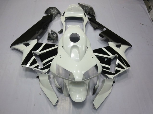 White & Black OEM 2003-2004 Honda CBR600RR Motorcycle Fairings White & Black OEM 2003-2004 Honda CBR600RR Motorcycle Fairings